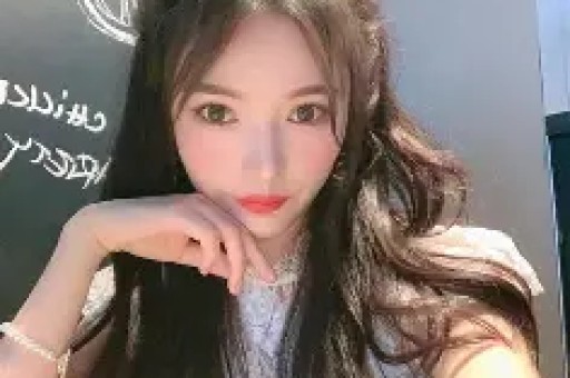 百万粉丝网红捐款1047万只有47万是自己出的！直播间打榜斗气变捐款